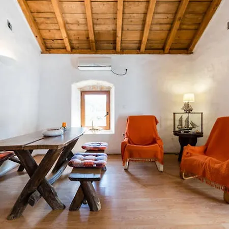 Dol 14643a * Stari Grad (Hvar)